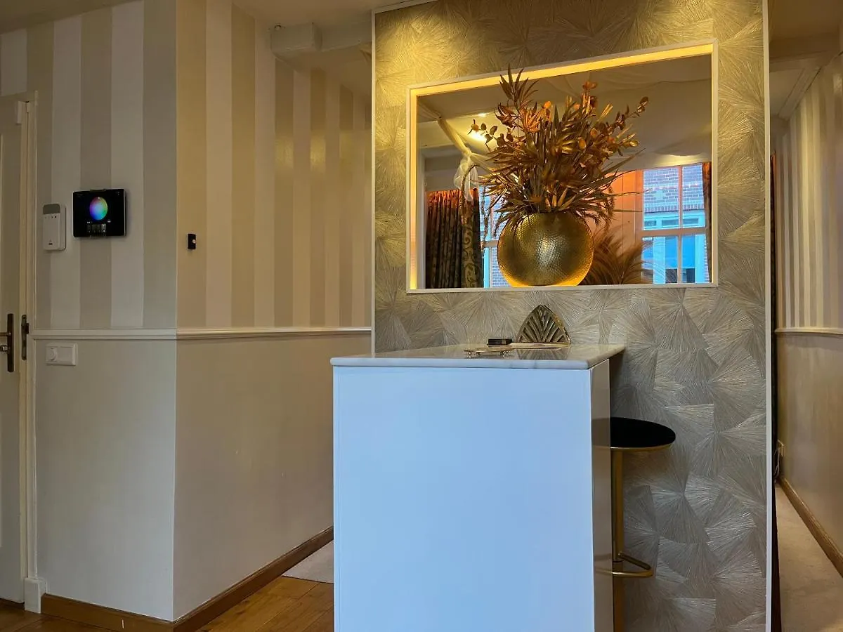 The Enlightened House Luxury Suites Amsterdam 0*,